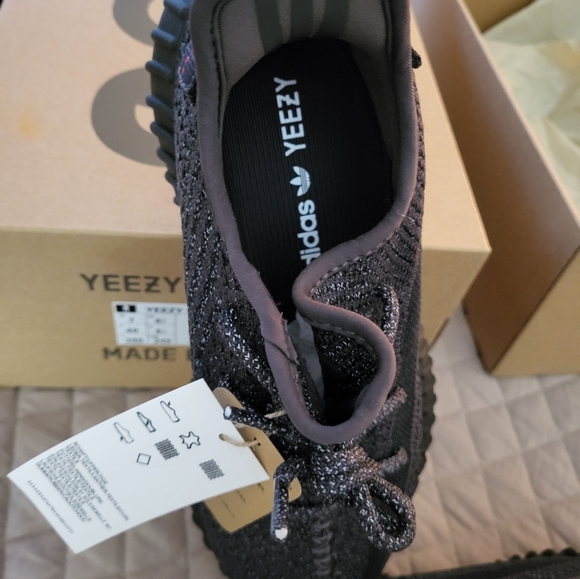 100%authentic YEEZY BOOST 350 7 Black( Reflective ) Brand New - Picture 12 of 14
